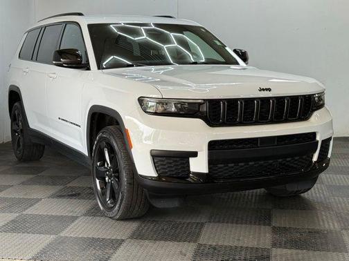 2023 Jeep Grand Cherokee L Laredo