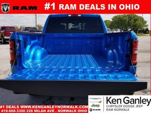 Hydro Blue Pearlcoat 2026 RAM 1500 Big Horn/Lone Star