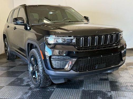 2023 Jeep Grand Cherokee Altitude