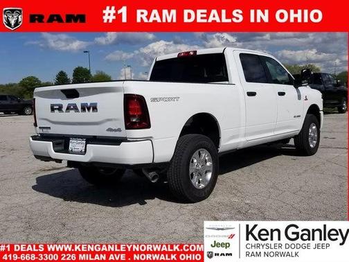 Bright White Clearcoat 2026 RAM 2500 Big Horn