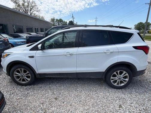 Oxford White 2019 Ford Escape SEL