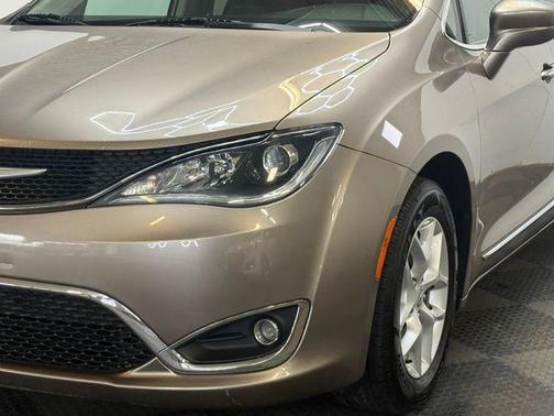 2018 Chrysler Pacifica Touring-L