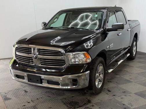 Brilliant Black Crystal Pearlcoat 2017 RAM 1500 Big Horn
