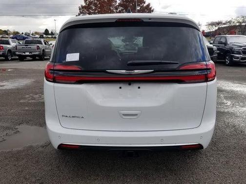 2026 Chrysler Pacifica Pinnacle