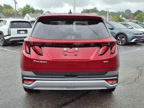2025 Hyundai TUCSON SEL