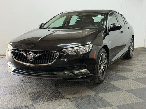 2018 Buick Regal Sportback Essence