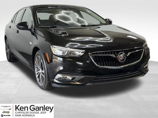 2018 Buick Regal Sportback Essence