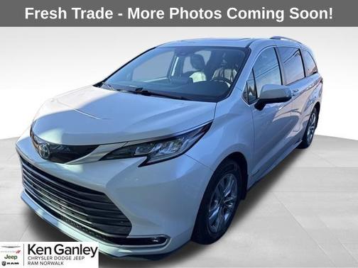 2021 Toyota Sienna 