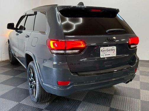 2017 Jeep Grand Cherokee Altitude