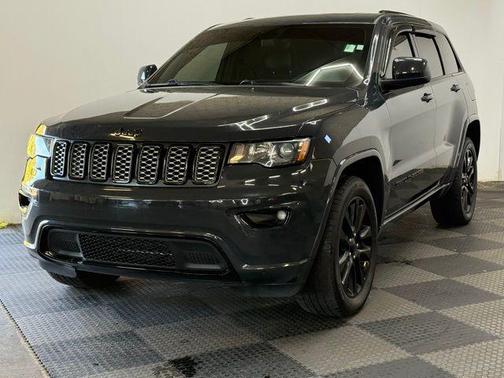 2017 Jeep Grand Cherokee Altitude