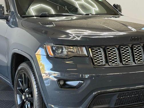 2017 Jeep Grand Cherokee Altitude