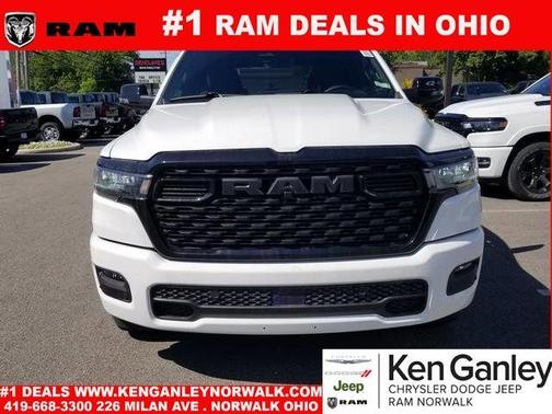 Bright White Clearcoat 2026 RAM 1500 Big Horn/Lone Star