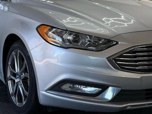 2017 Ford Fusion Hybrid SE