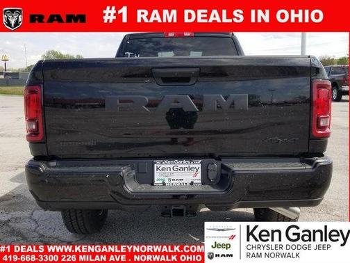 Diamond Black 2026 RAM 2500 Big Horn