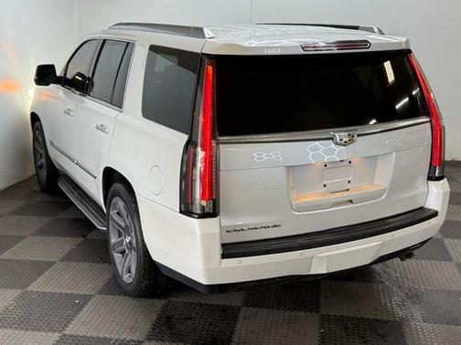2016 Cadillac Escalade Luxury