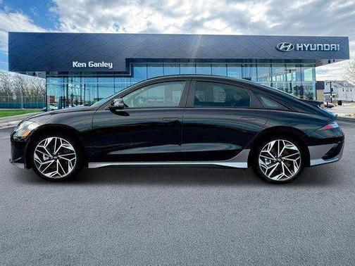 2025 Hyundai IONIQ 6 SEL