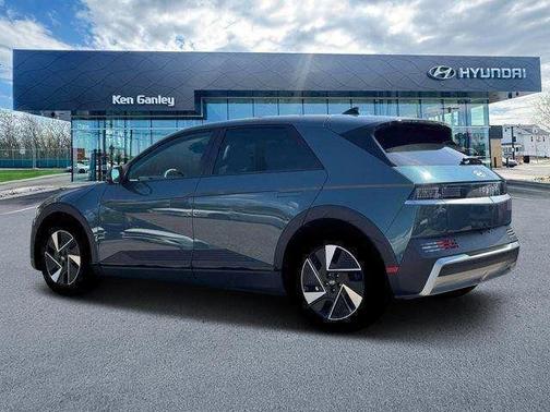 Teal 2025 Hyundai IONIQ 5 SE