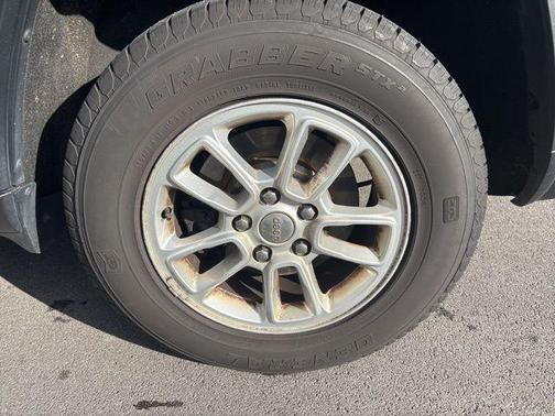 2019 Jeep Grand Cherokee Laredo E