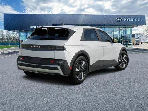 2025 Hyundai IONIQ 5 SE Standard Range