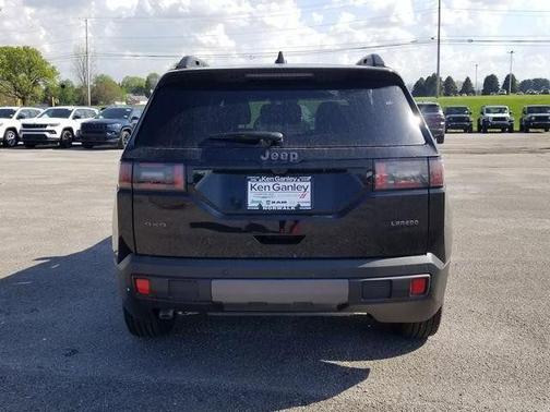Diamond Black 2026 Jeep Cherokee LAREDO/LIMITED