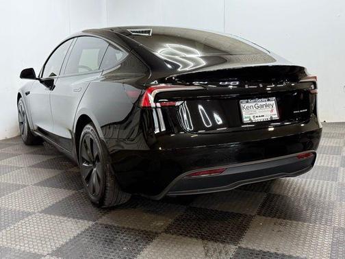 2025 Tesla Model 3 Long Range