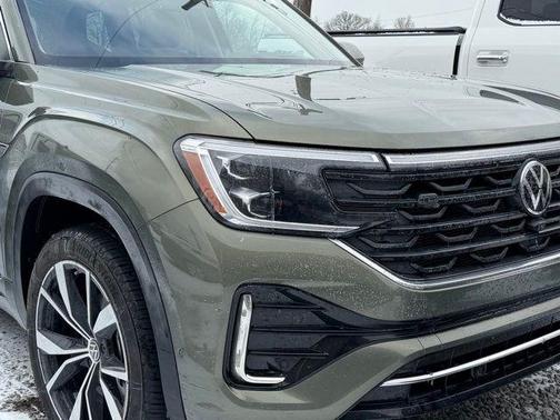 2025 Volkswagen Atlas 2.0T SEL Premium R-Line