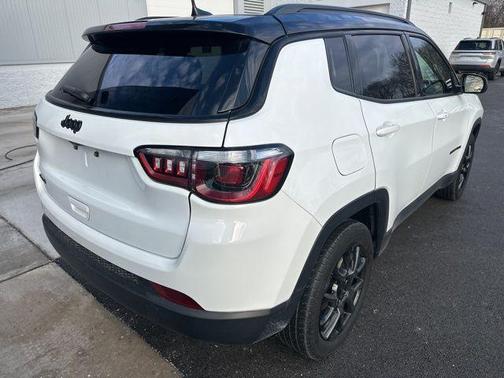2023 Jeep Compass Altitude
