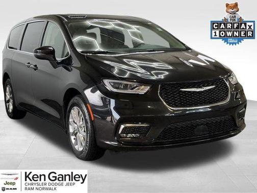 2023 Chrysler Pacifica Touring-L