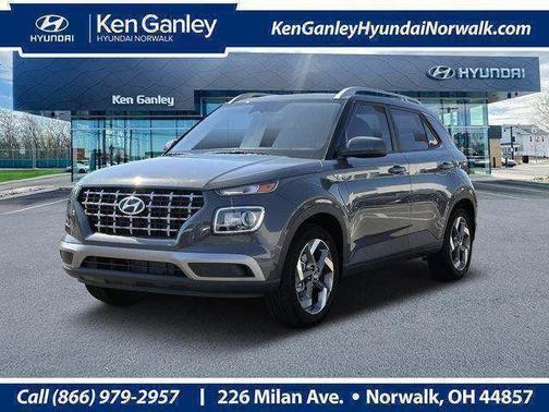 2025 Hyundai VENUE SEL