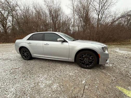 2022 Chrysler 300 Touring L