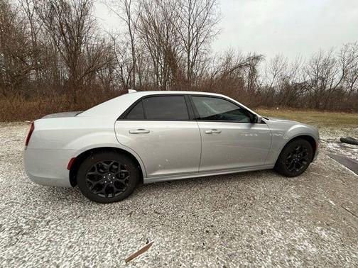 2022 Chrysler 300 Touring L