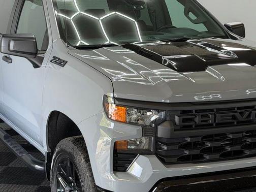 Slate Gray Metallic 2025 Chevrolet Silverado 1500 Custom Trail Boss