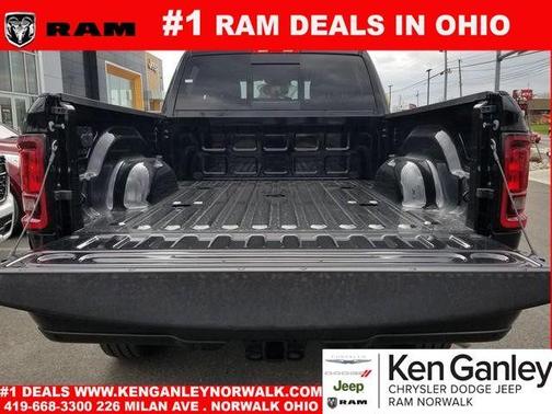 Diamond Black 2026 RAM 2500 Tradesman