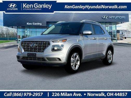 2025 Hyundai VENUE SEL