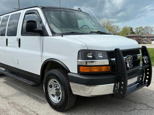 2016 Chevrolet Express 3500 LT