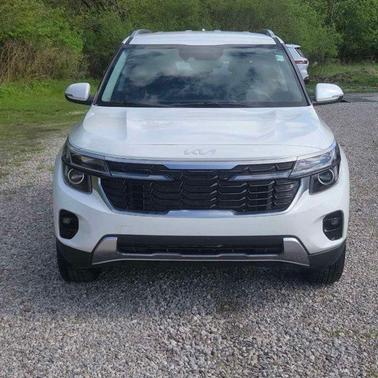 Snow White Pearl 2025 Kia Seltos S