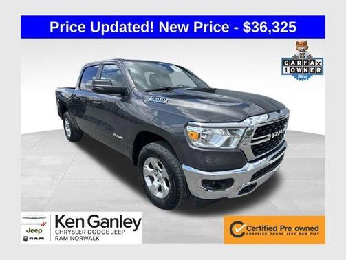 Granite Crystal Clearcoat Metallic 2024 RAM 1500 Big Horn/Lone Star