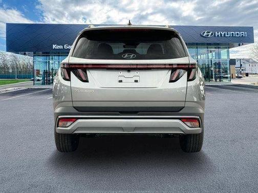 2026 Hyundai TUCSON SEL Premium