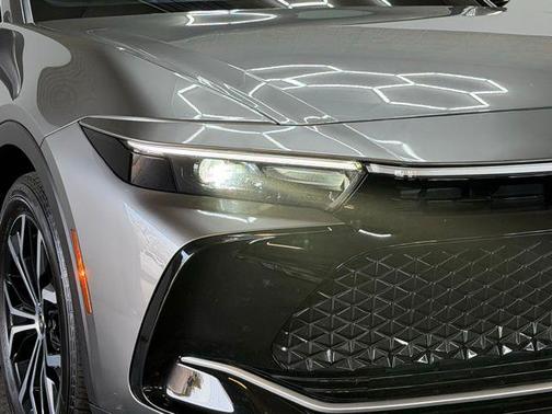 2023 Toyota Crown XLE