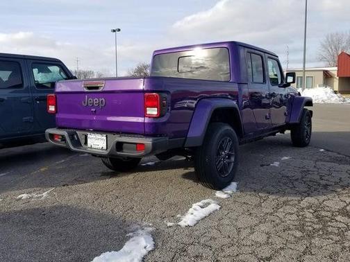 2026 Jeep Gladiator Sport