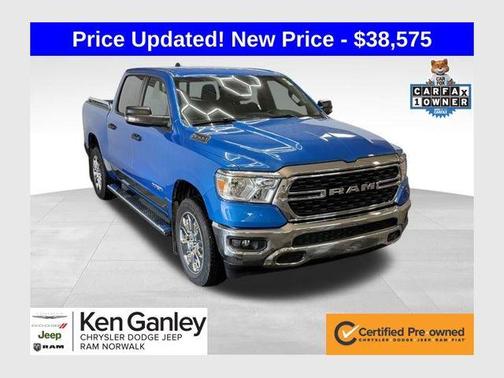 Hydro Blue Pearlcoat 2024 RAM 1500 Big Horn/Lone Star