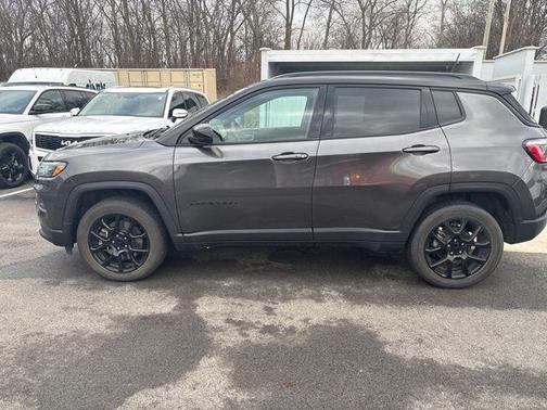 2023 Jeep Compass Altitude