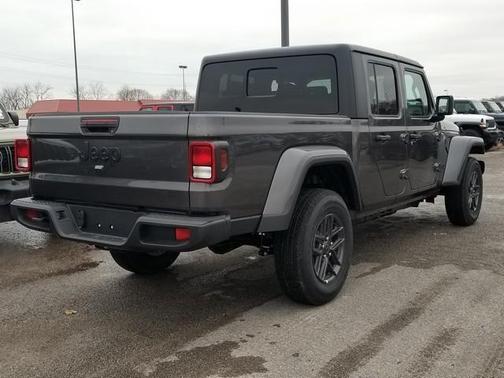 2025 Jeep Gladiator Sport