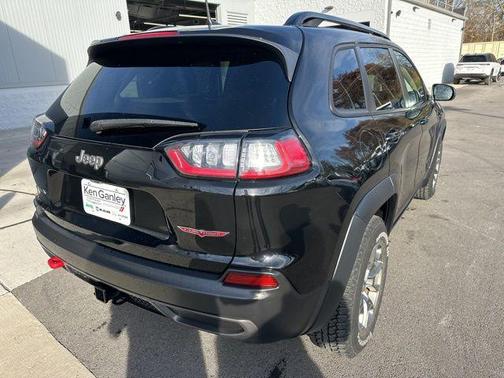 2022 Jeep Cherokee Trailhawk