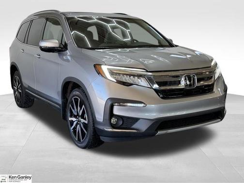 Silver 2022 Honda Pilot Touring 7-Passenger