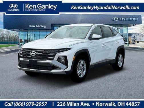 2026 Hyundai TUCSON SE