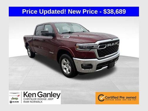Delmonico Red Pearlcoat 2025 RAM 1500 Big Horn/Lone Star