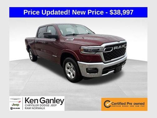 Delmonico Red Pearlcoat 2025 RAM 1500 Big Horn/Lone Star