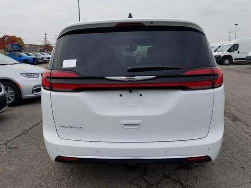 2026 Chrysler Pacifica Pinnacle
