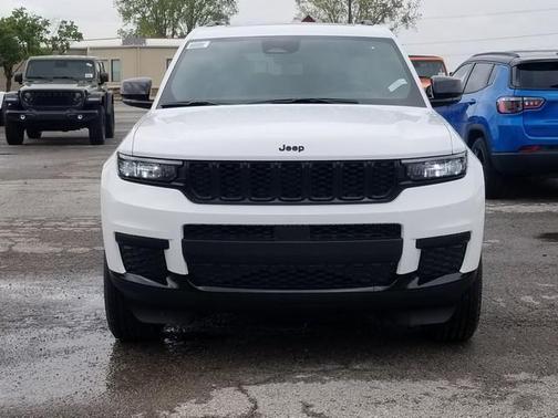 2025 Jeep Grand Cherokee L Laredo